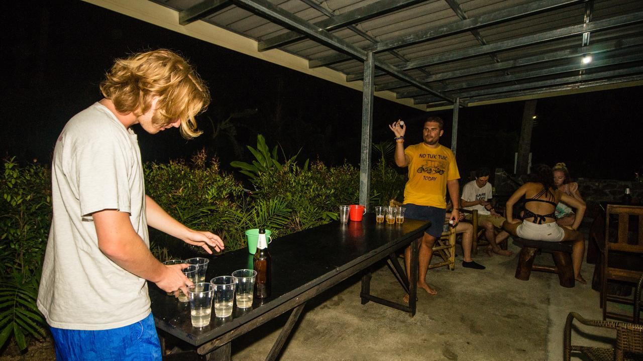 Love Station Hostel Baan Tai Εξωτερικό φωτογραφία